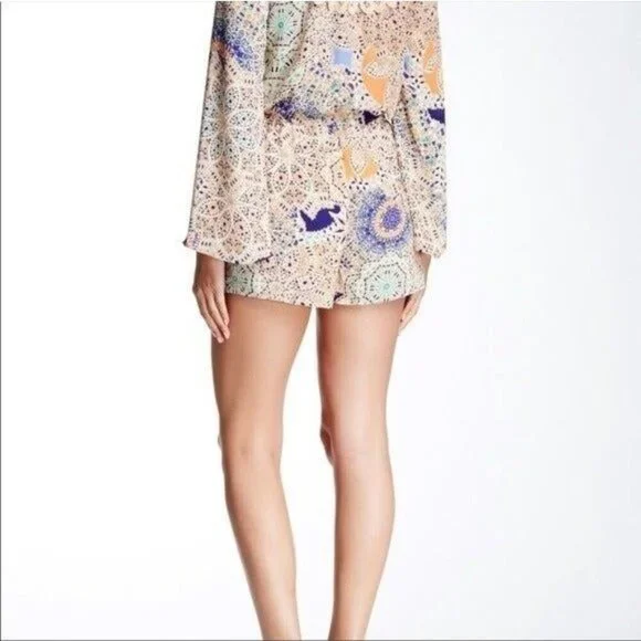 DR2 Patchwork Boho Crochet Long Sleeve Romper - Size X-Small (XS) - Picture 2 of 3